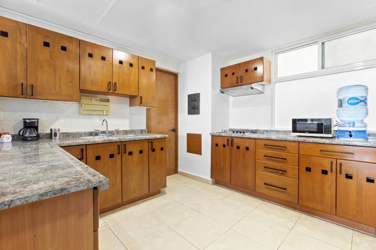 4 Bedroom Apartment, 8 Guests Apartamento