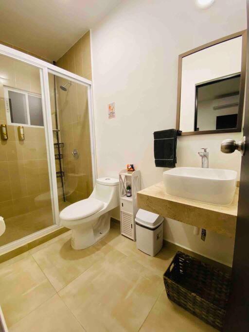 Beautiful Swimming Pool And 5 Star Amenities Apartamento