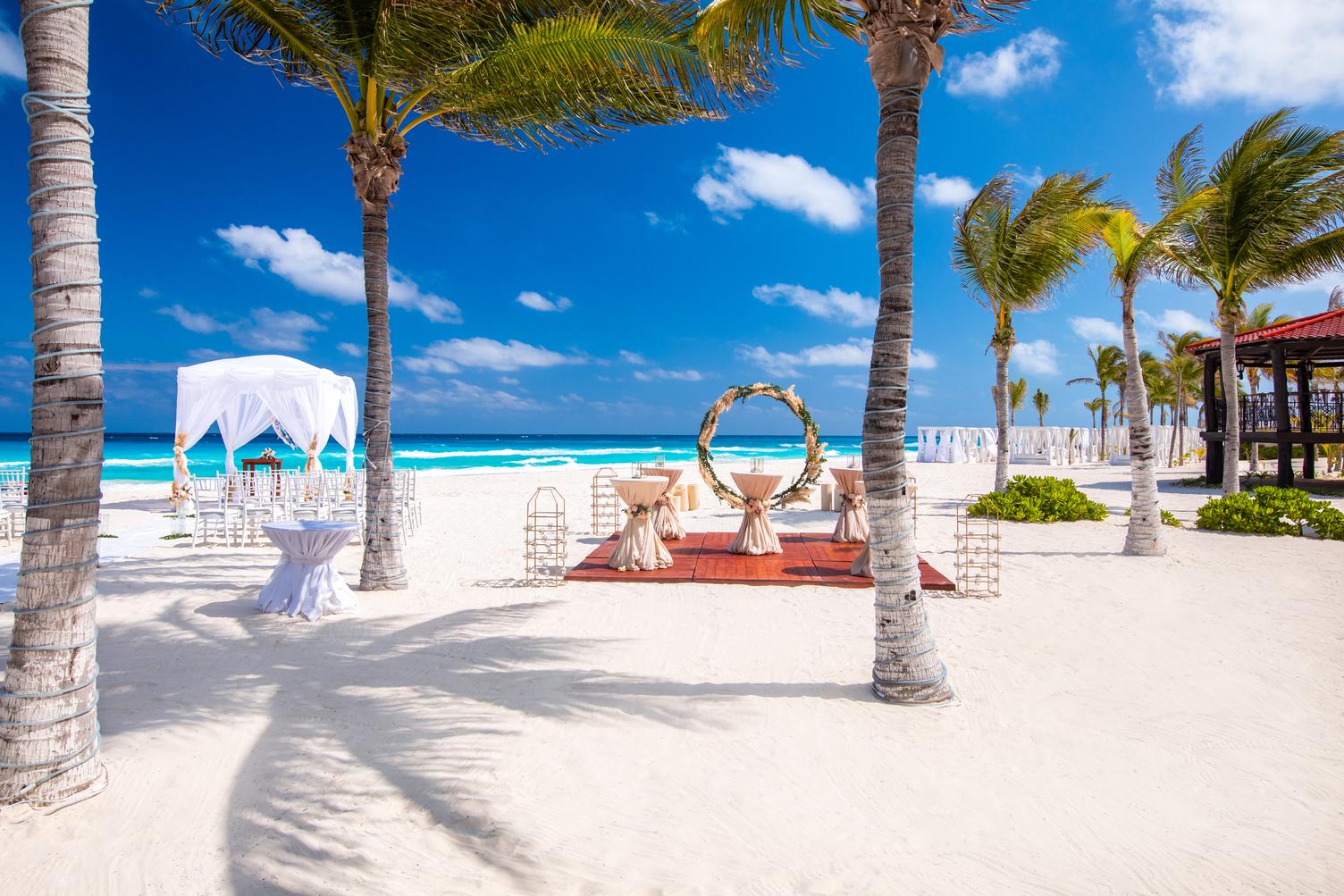 Wyndham Alltra Resort