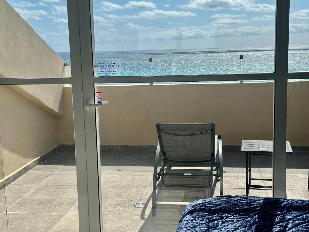 Apartahotel Beachfront Penthouse *