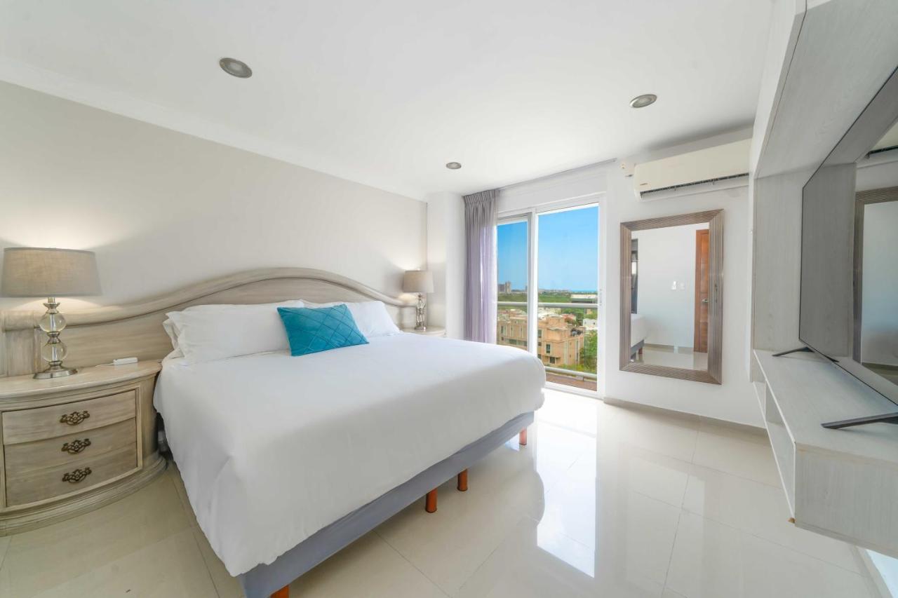 Three-bedroom - The Castle Iii Apartamento