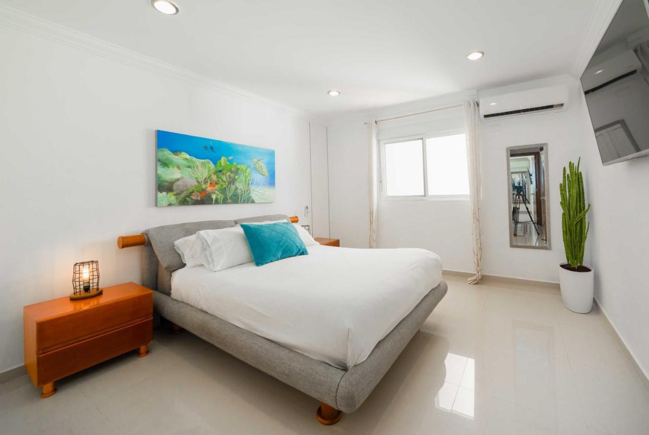 Three-bedroom - The Castle Iii Apartamento