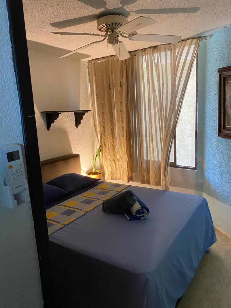 Front Private With Shared Bathroom Apartamento Cancún