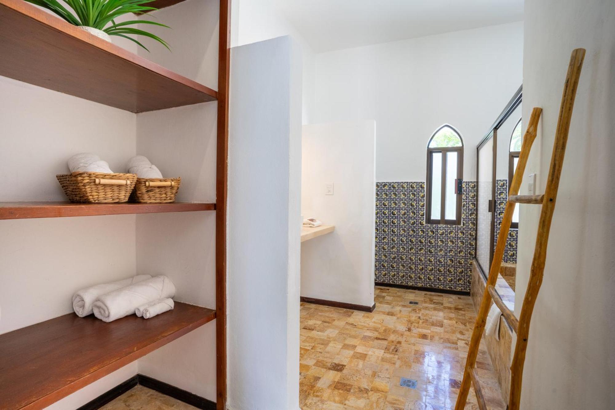 Villa Unique 5br Beachfront W/ Private Pool! Cancún