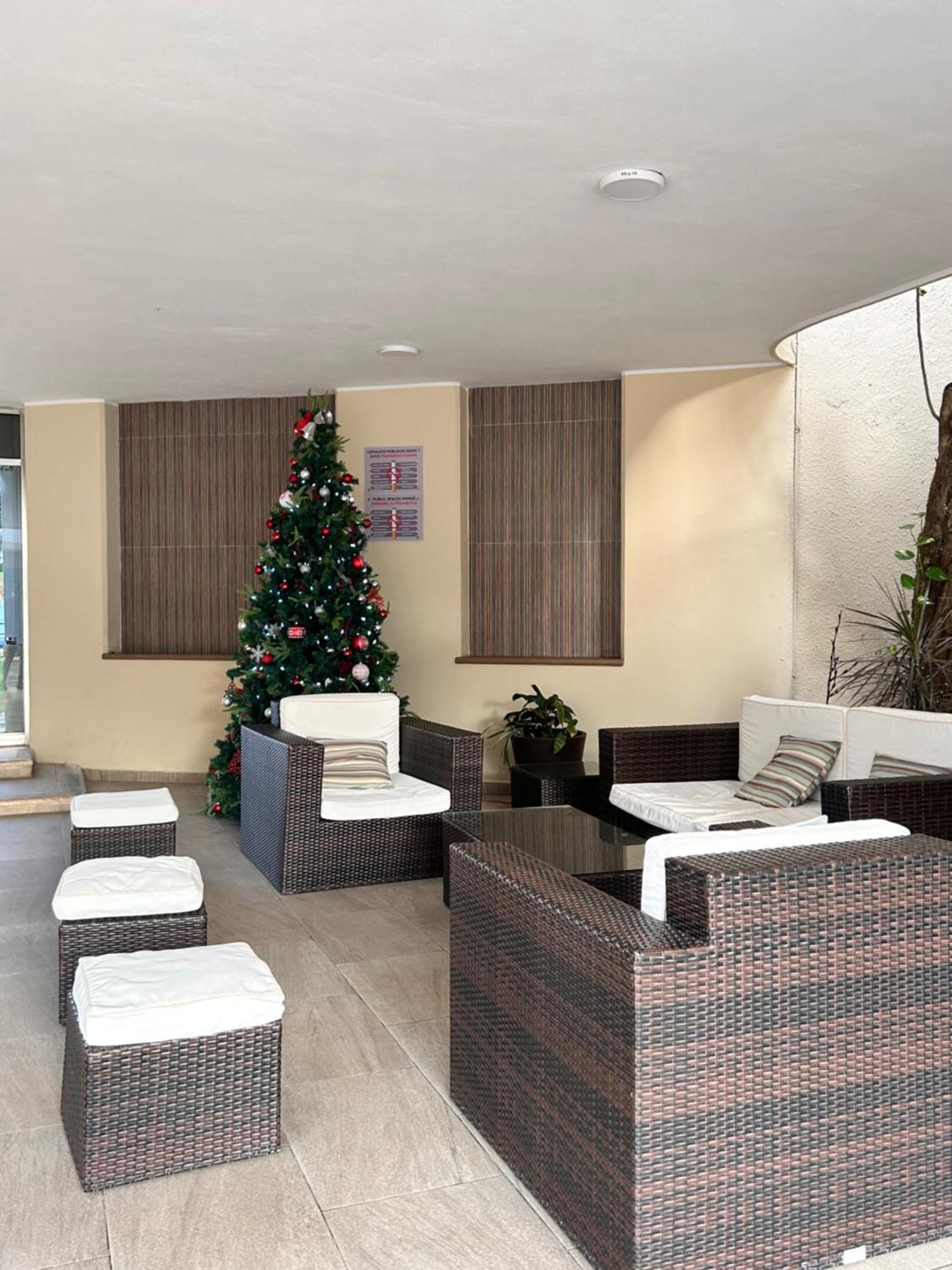 Front Private With Shared Bathroom Apartamento *