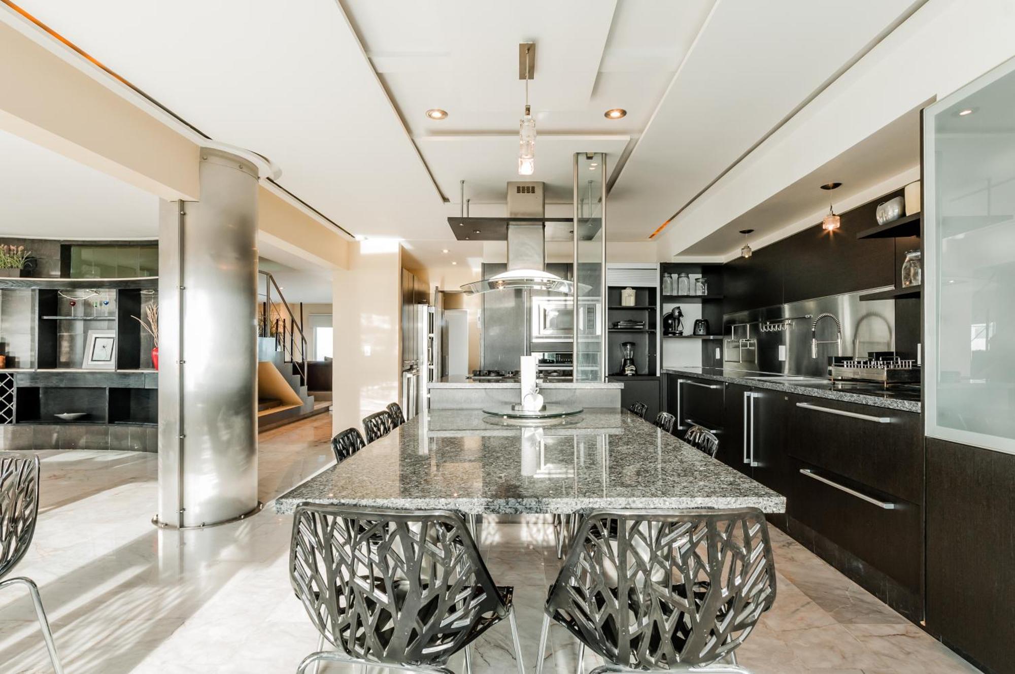 Rooftop Private Jacuzzi In Beach Front Penthouse 3*