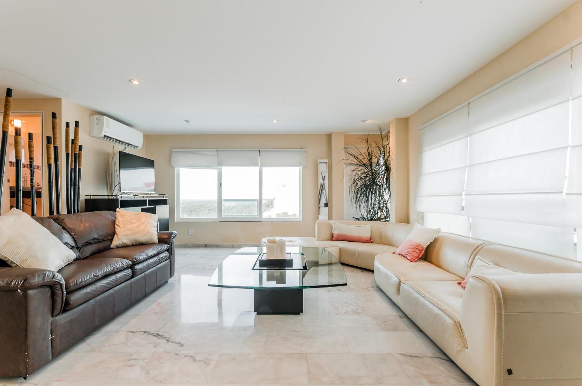 Apartahotel Rooftop Private Jacuzzi In Beach Front Penthouse 3*
