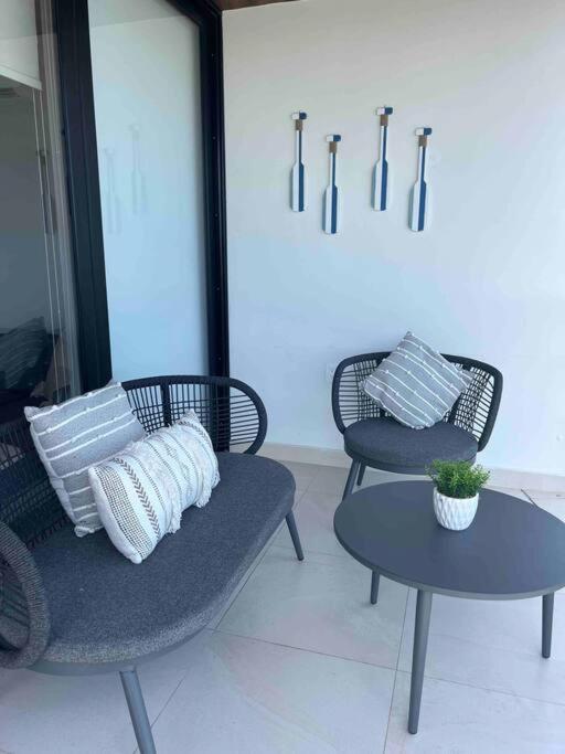 The Loft A Meters From The Beach/pool/wi-fi *