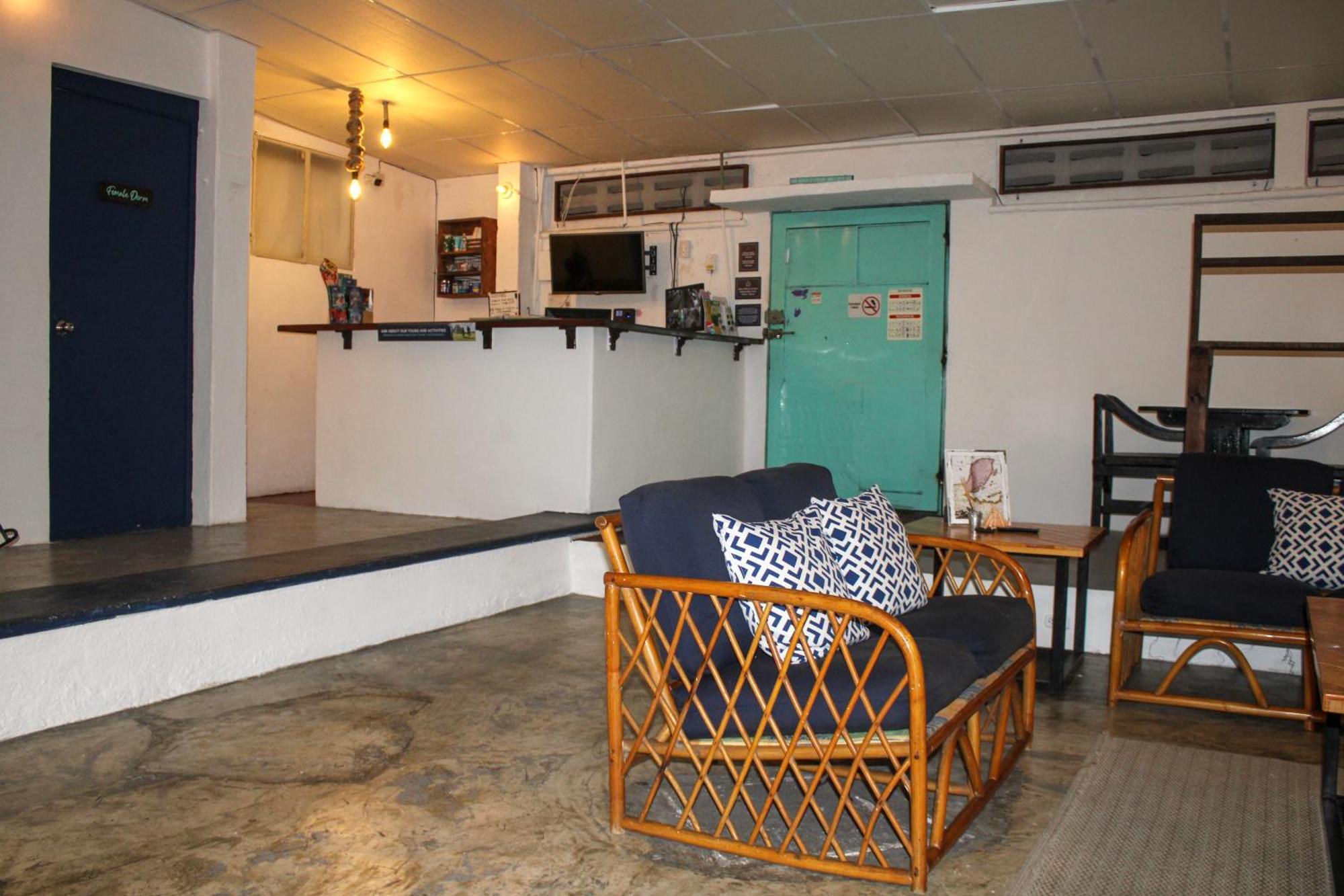 Hostel The Boat House