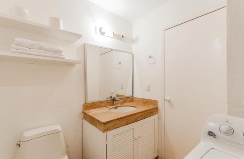 Larimar Apartment *
