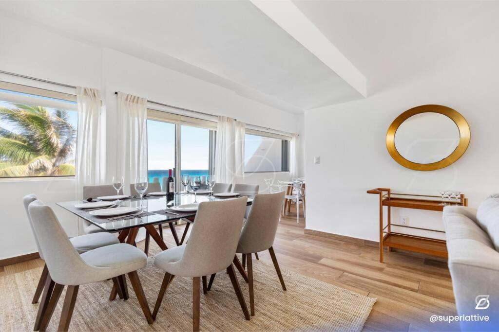 Deluxe Beachfront 4b Apartamento *
