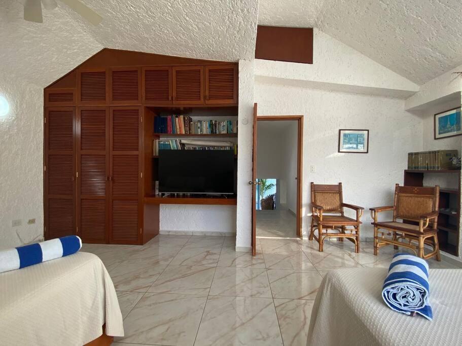 Villa Beachfrontsven Svenjovic At Y Ahoo C Om