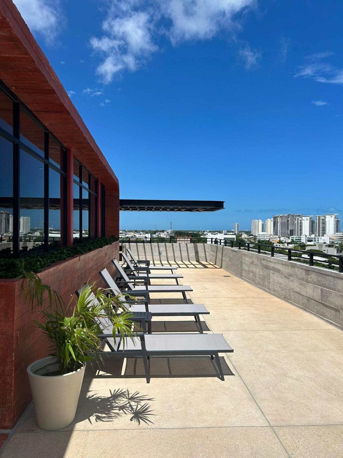 New Business Centric Loft With Gym And Pool * Cancún