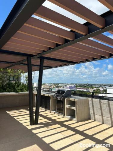 New Business Centric Loft With Gym And Pool