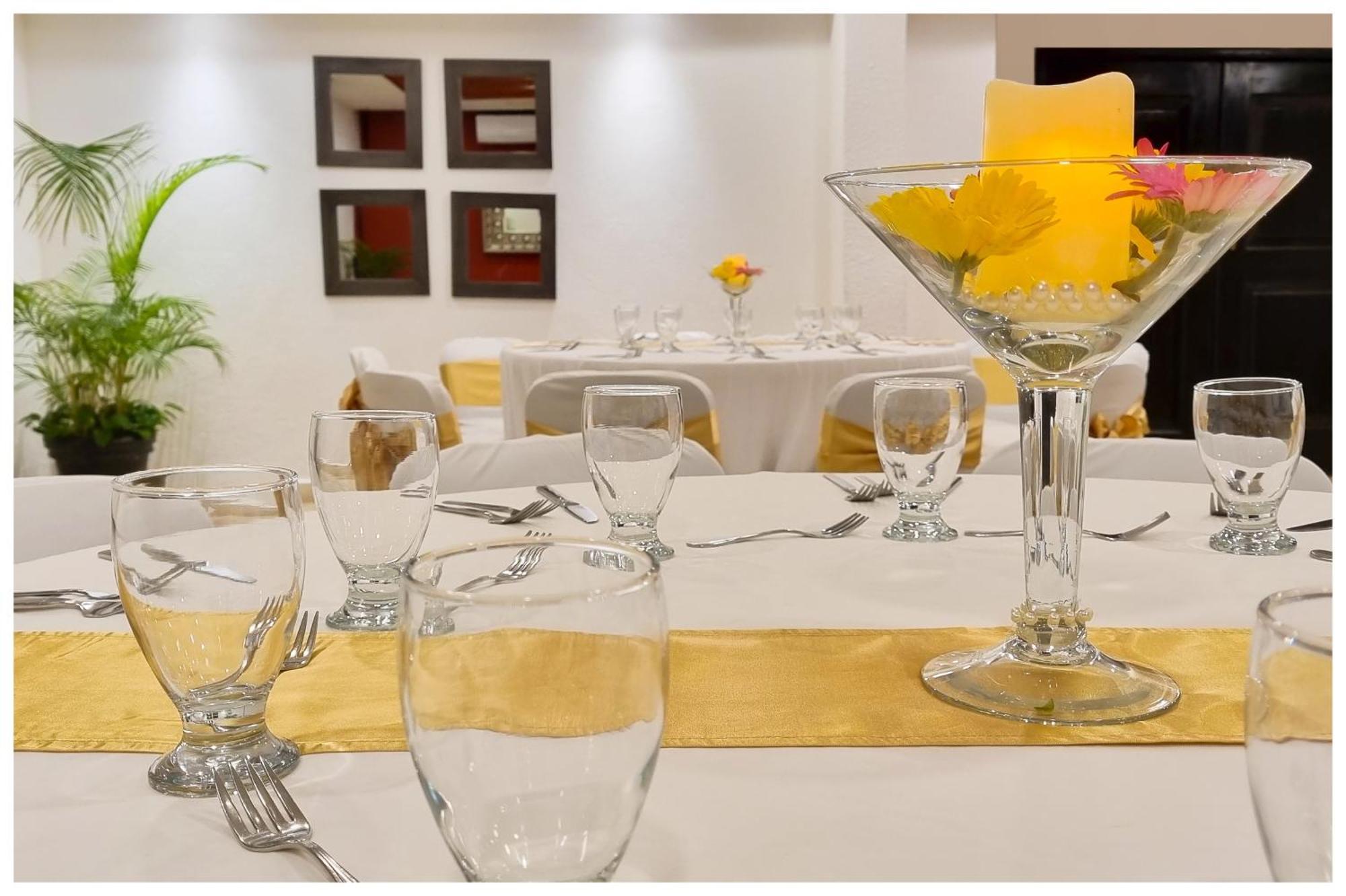 Hotel Adhara Hacienda Cancún