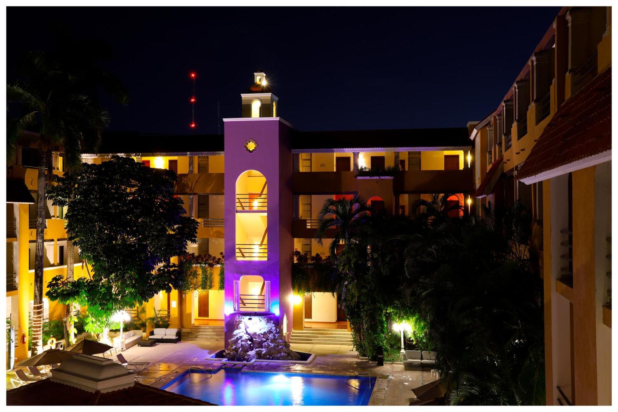 Hotel Adhara Hacienda