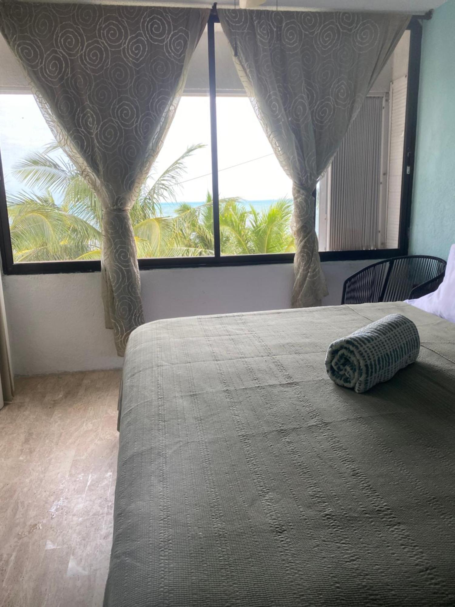 Front Private With Shared Bathroom Apartamento *