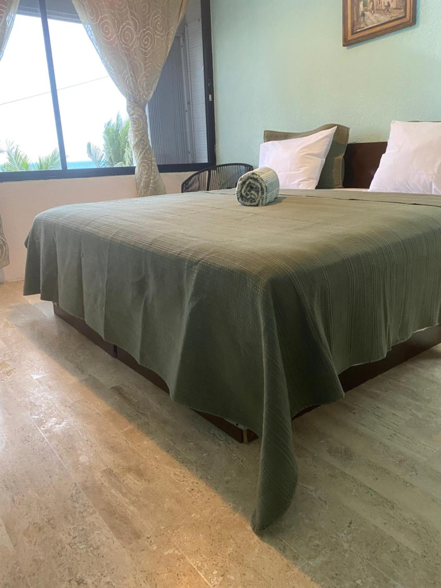 Front Private With Shared Bathroom Apartamento Cancún