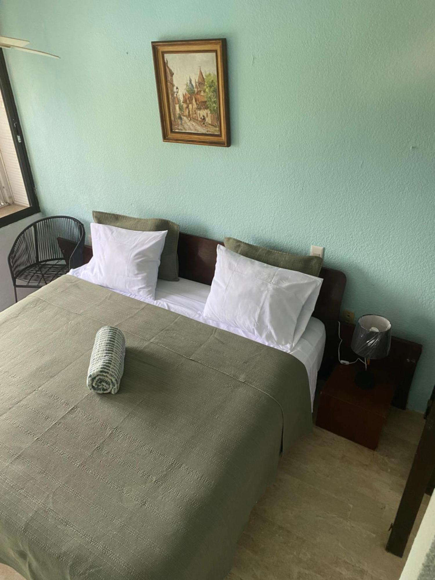 Front Private With Shared Bathroom Cancún