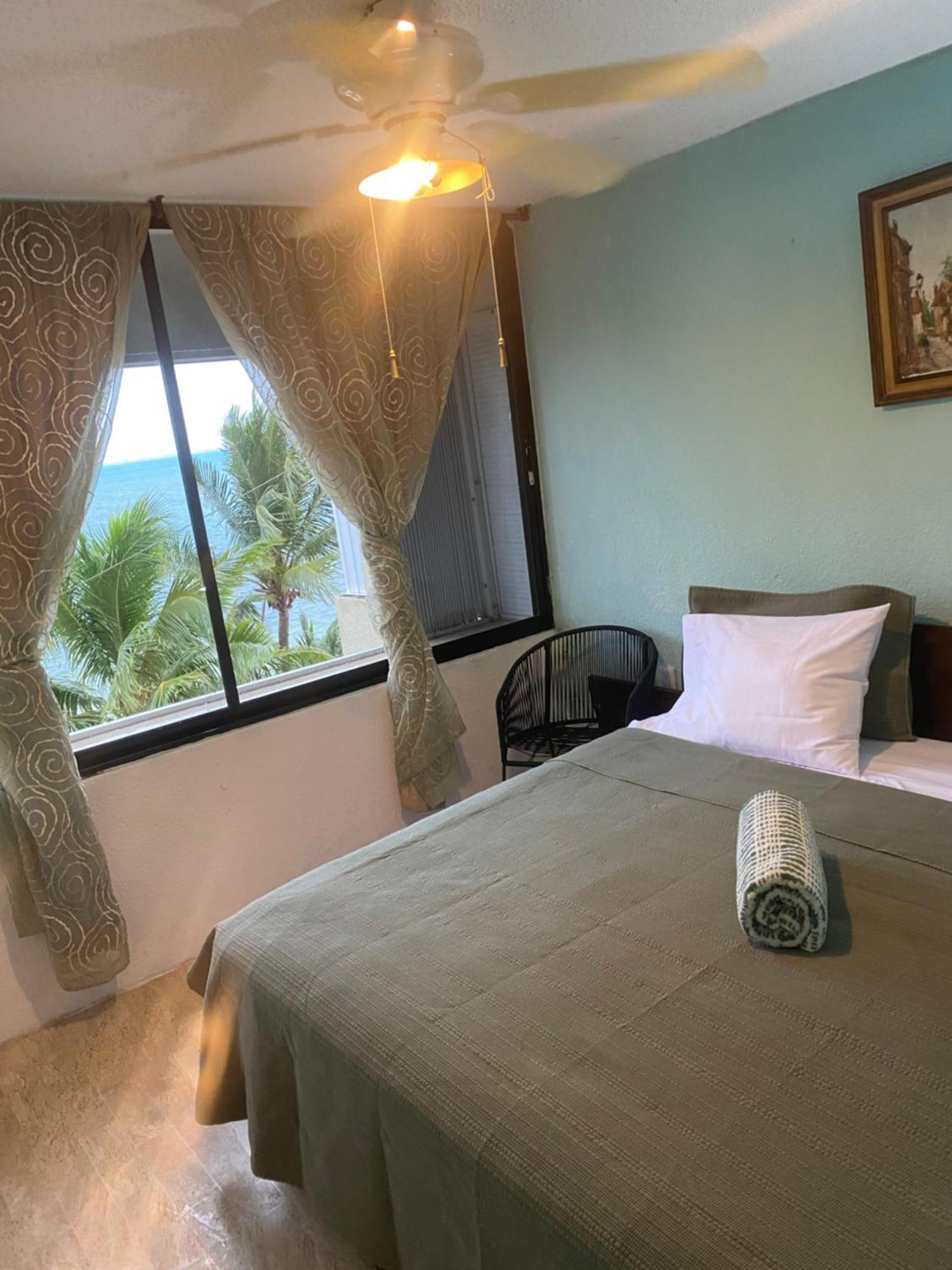 Front Private With Shared Bathroom Apartamento