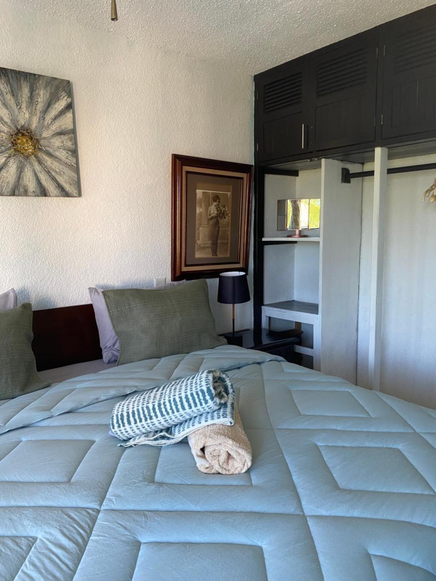 Front Private With Shared Bathroom Apartamento