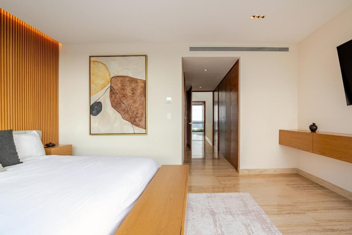 Exclusive Water Front Villa *