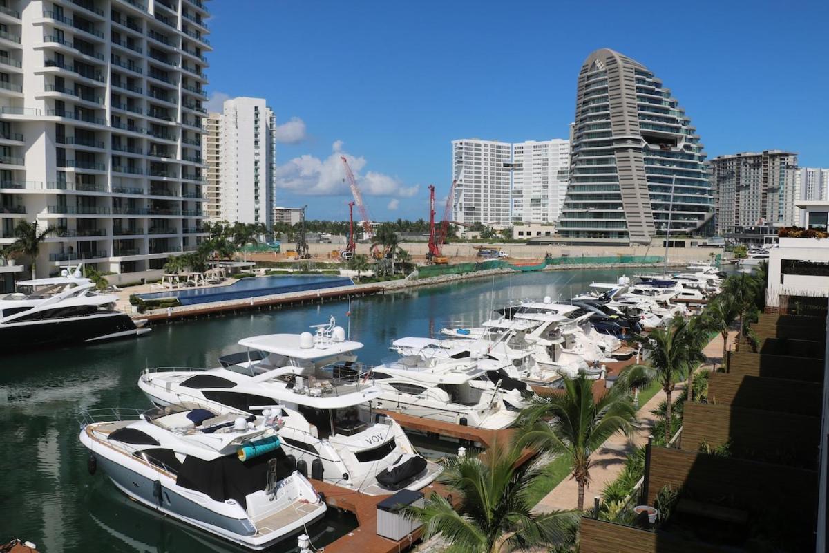Exclusive Water Front