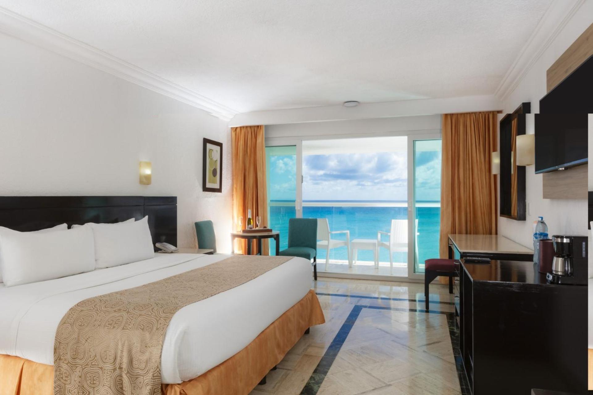 Krystal Resort Cancún