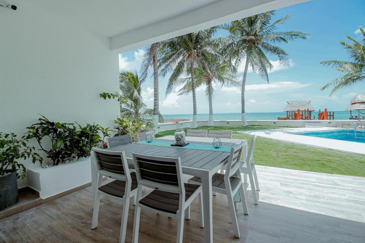 Oceanfront Private Pier Pool Garden Terrace 3br House Сasa de vacaciones Cancún