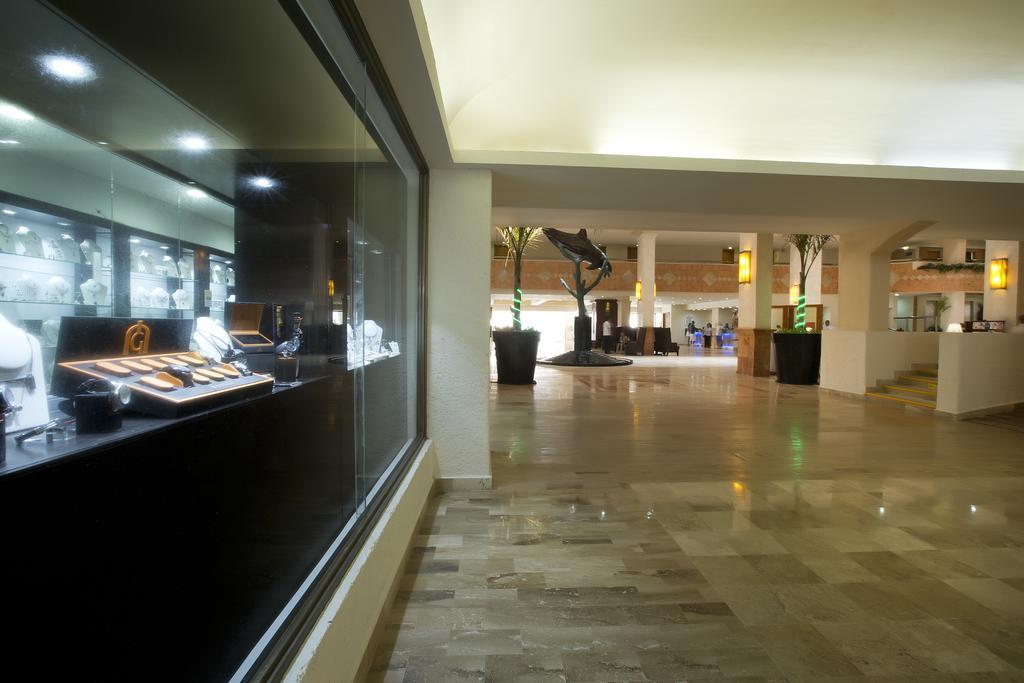 Golden Parnassus Hotel 3*