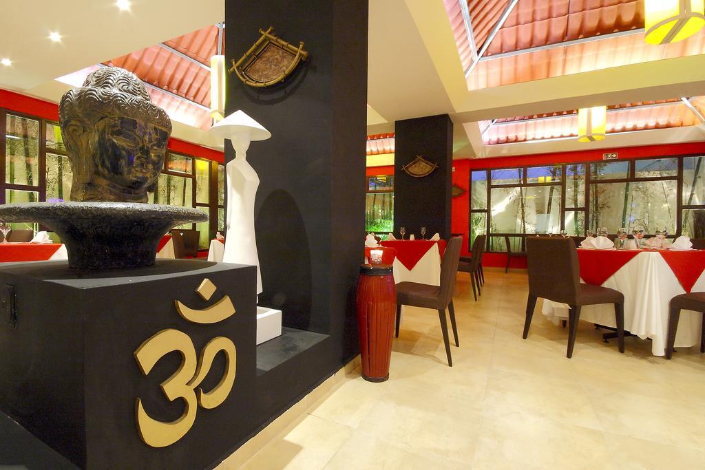 Golden Parnassus Cancún