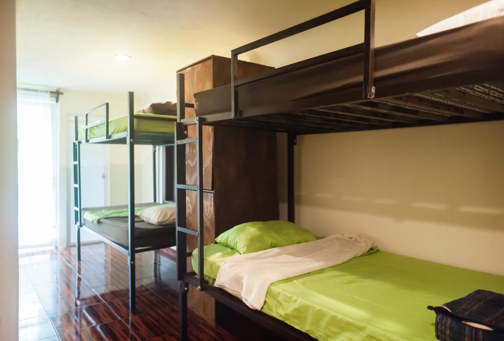 Hostal The Arrival *