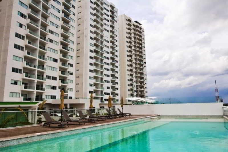 Barcelona Tower Hotel Cancún