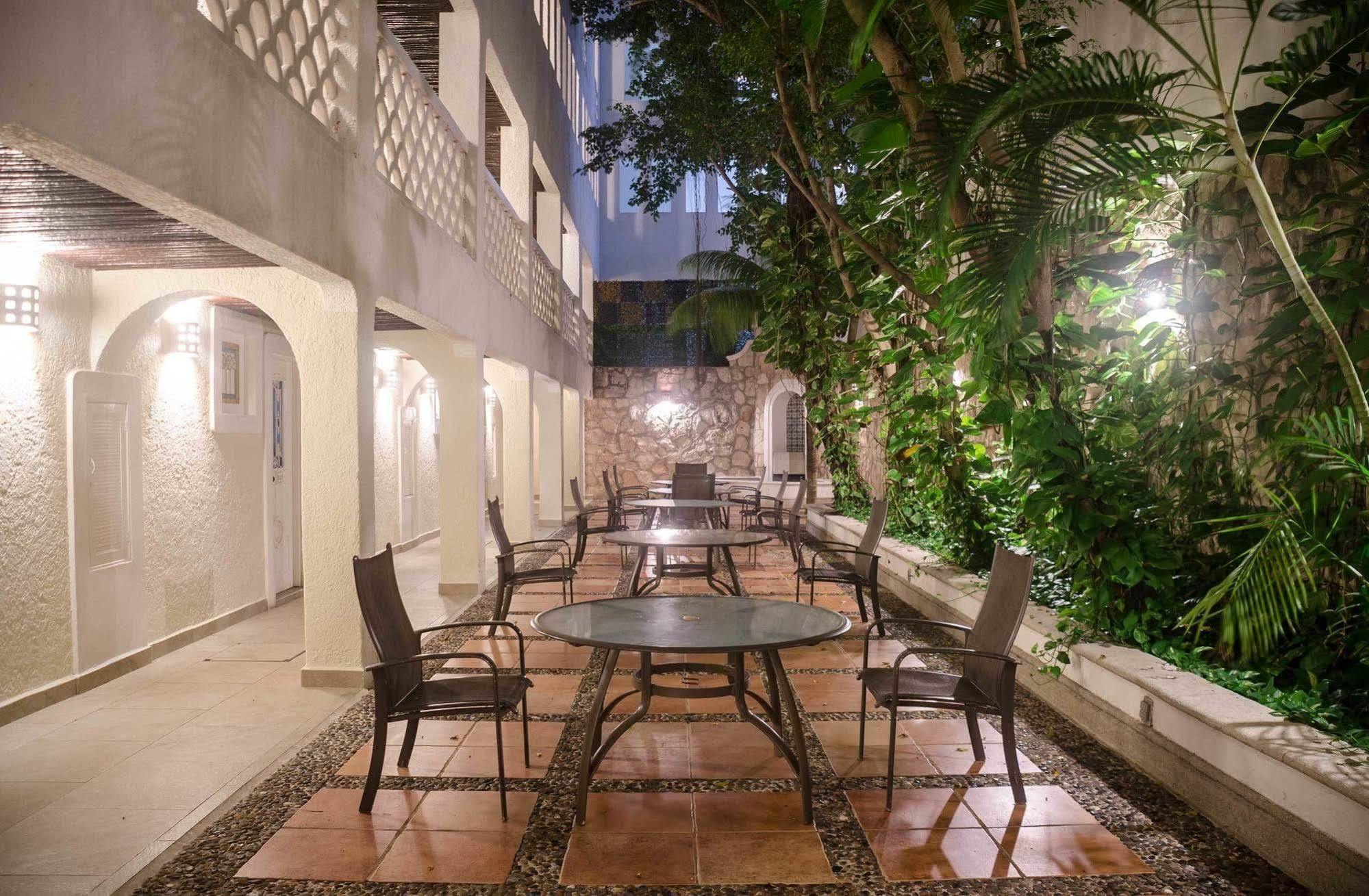Bsea Plaza Hotel