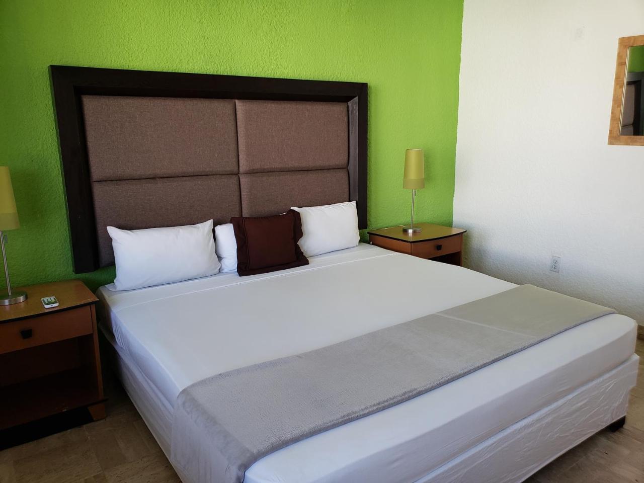 16 Hotel 3*