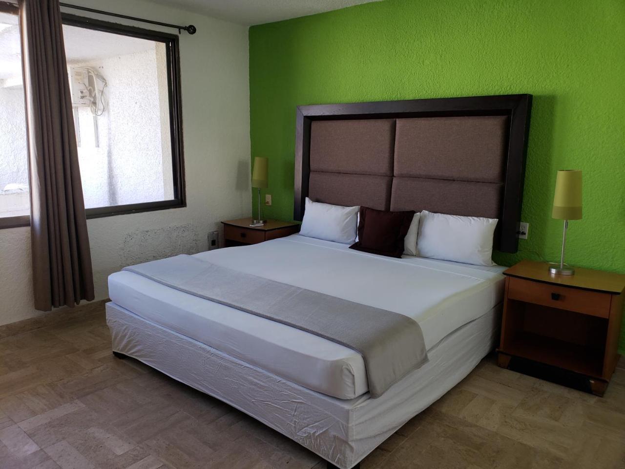 Hotel 16 3*