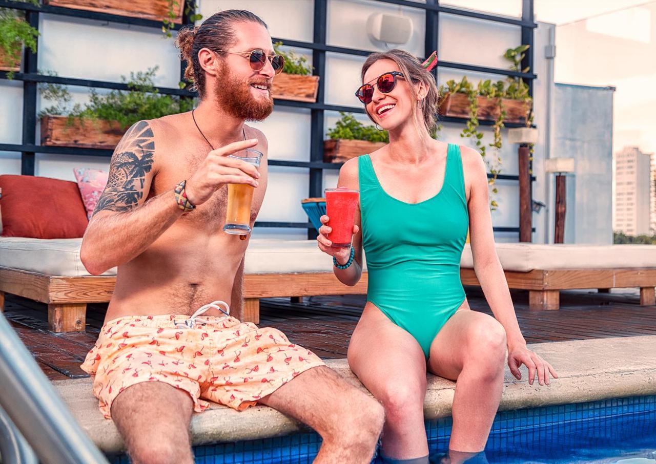 Hostal Nomads & Rooftop Pool *