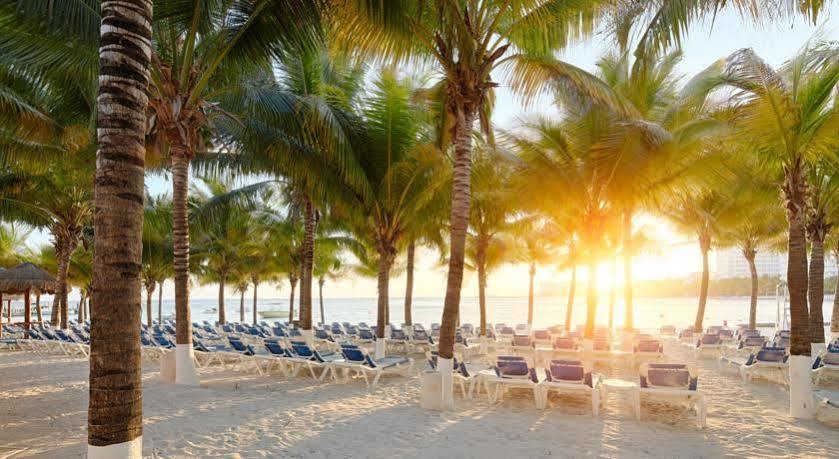 Barcelo Costa Cancún