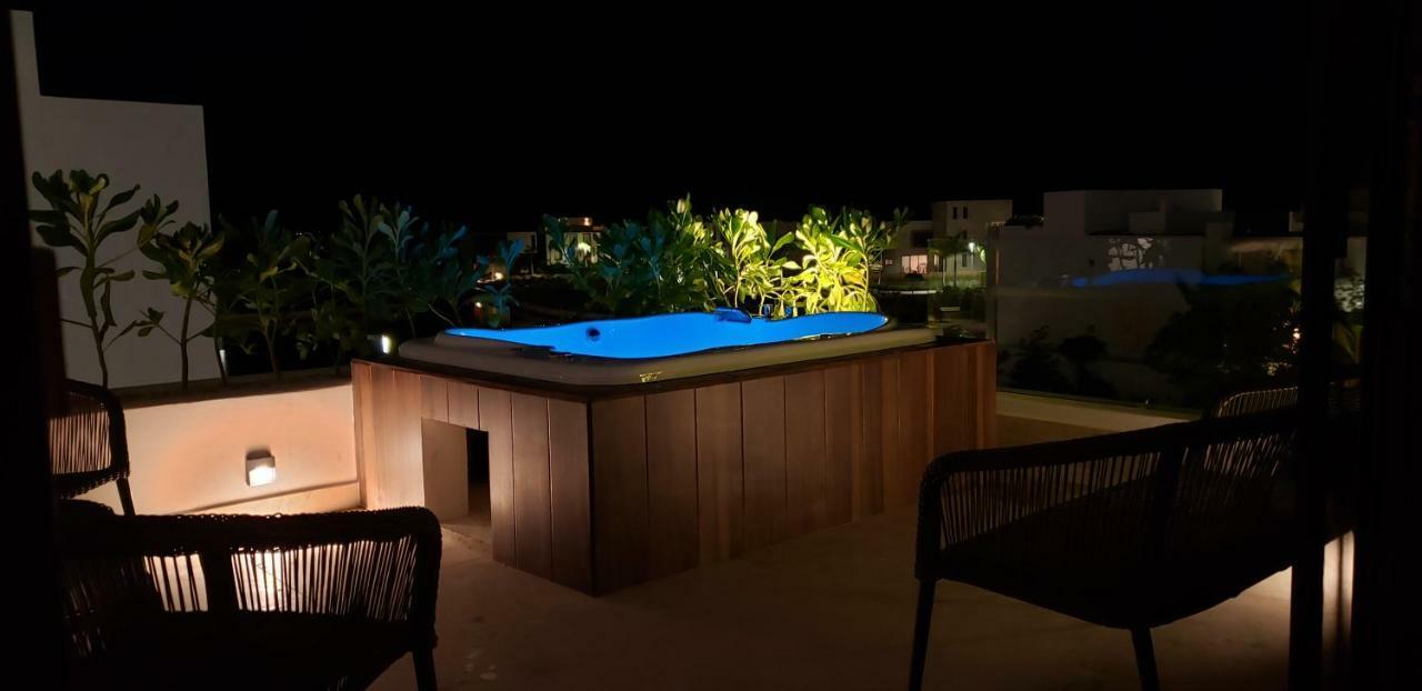 Apartamento 4 Bedroom House- Beach, Private Pool&jacuzzi