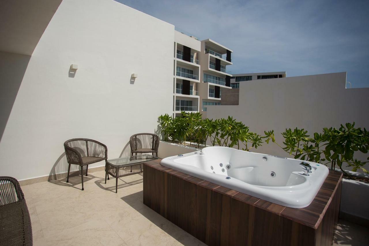 4 Bedroom House- Beach, Private Pool&jacuzzi Cancún