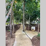 Residencial con seguridad y áreas recreativas.