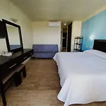 Room In Guest Room - Studio 502 Inside Cancun Resort