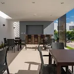 3Br Modern House - Central & Fully Equipped
