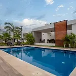 3Br Modern House - Central & Fully Equipped