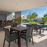 3Br Modern House - Central & Fully Equipped
