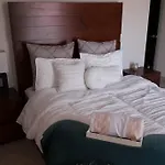 House Completely Furnished Total Privacy 8Pax