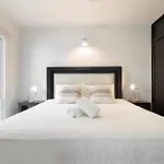 Lagoonfront Apartment In Hotel Zone