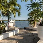 Lagoonfront Apartment In Hotel Zone