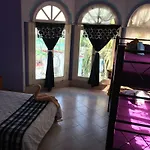 Hostel Quetzal