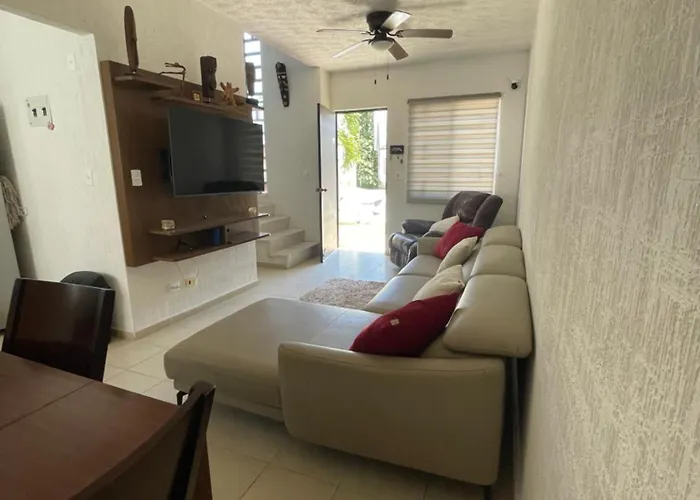 Casa En Privada Con Alberca